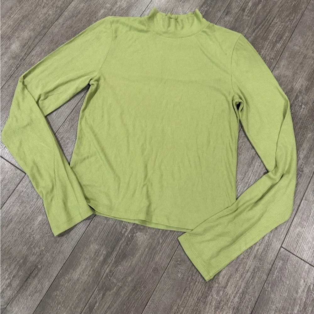 AMERICAN EAGLE turtleneck top ✨